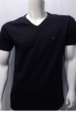 Camiseta Masculina Decote V Six One