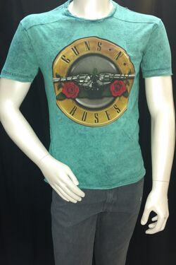 Camiseta Rock Guns Six One